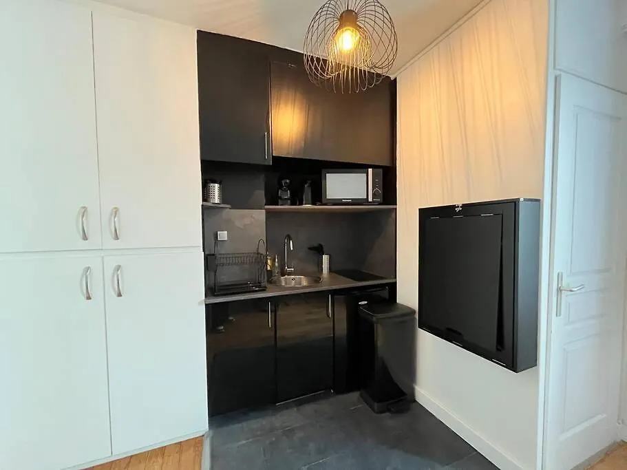 Central Typical Parisian Studio Apartment Paris