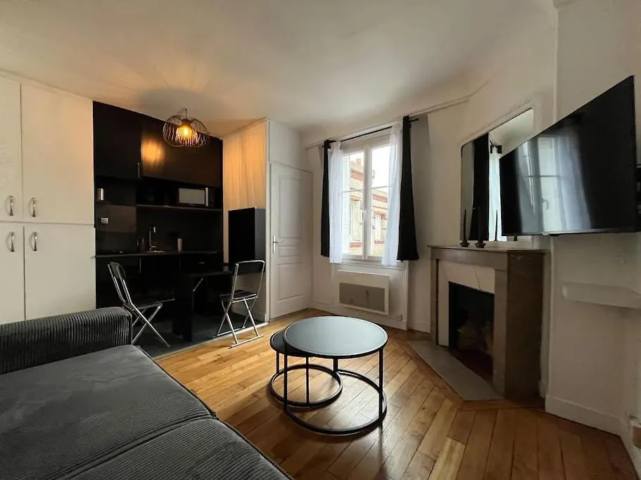 Central Typical Parisian Studio Paris